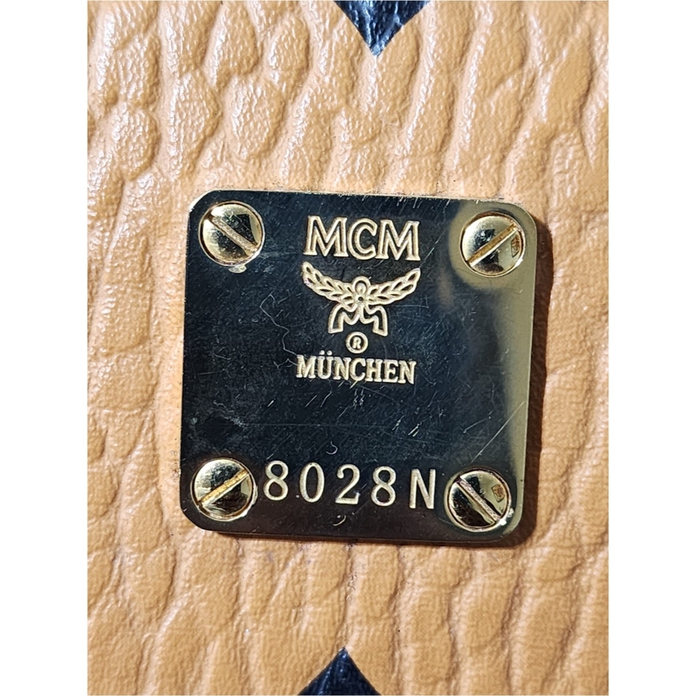 MCM Stark Side Studs Medium Backpack Brown - Picture 4 of 13